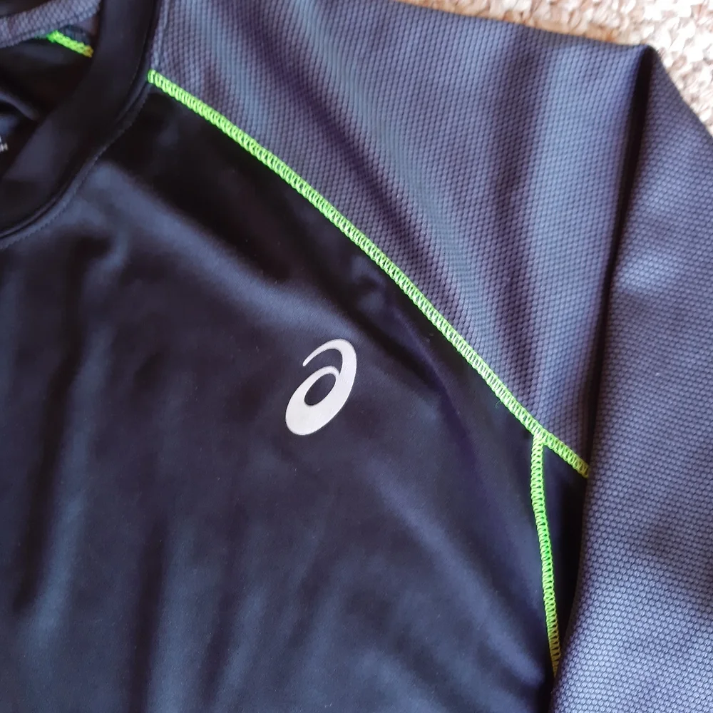 Mens Asics Compression Shirt size Medium